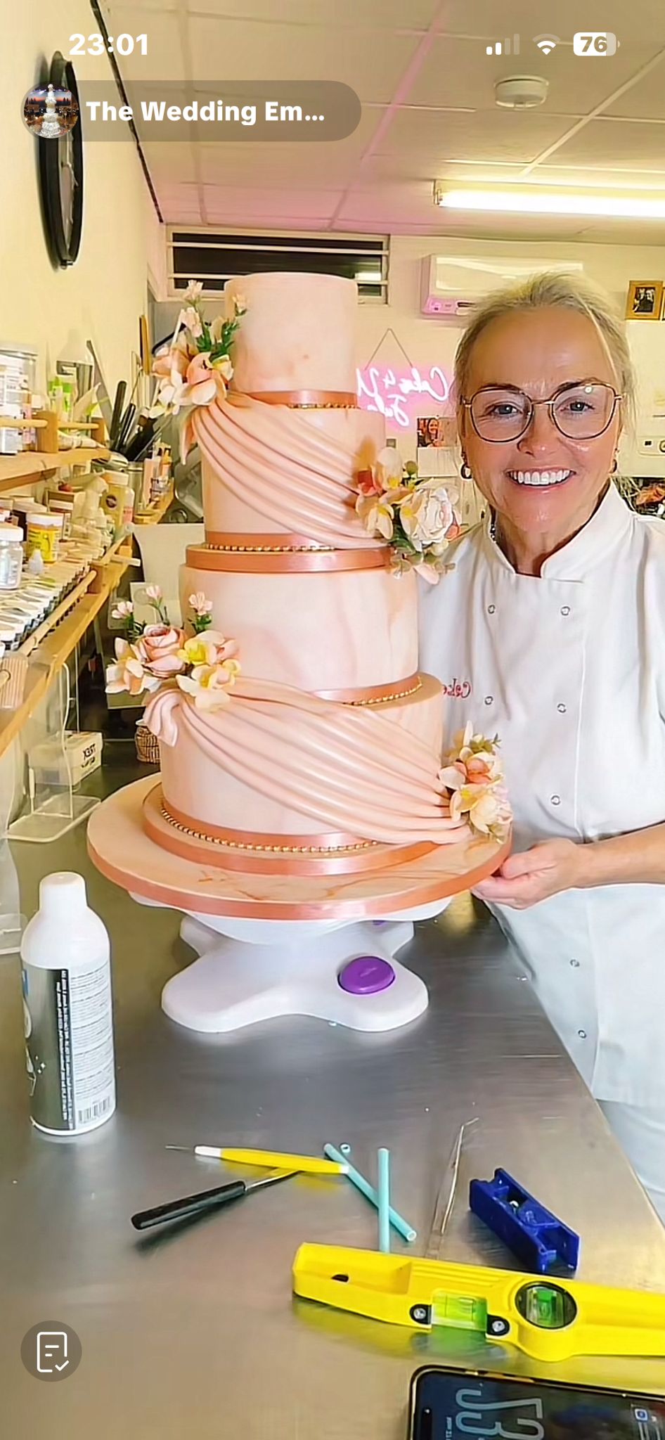 Cakes 4 u by Julz